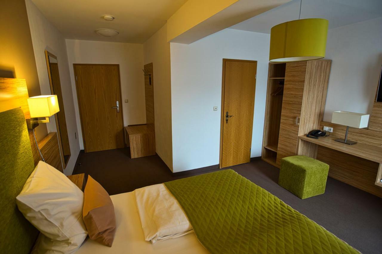 Altes Kurhaus Landhotel Trabelsdorf Exteriör bild